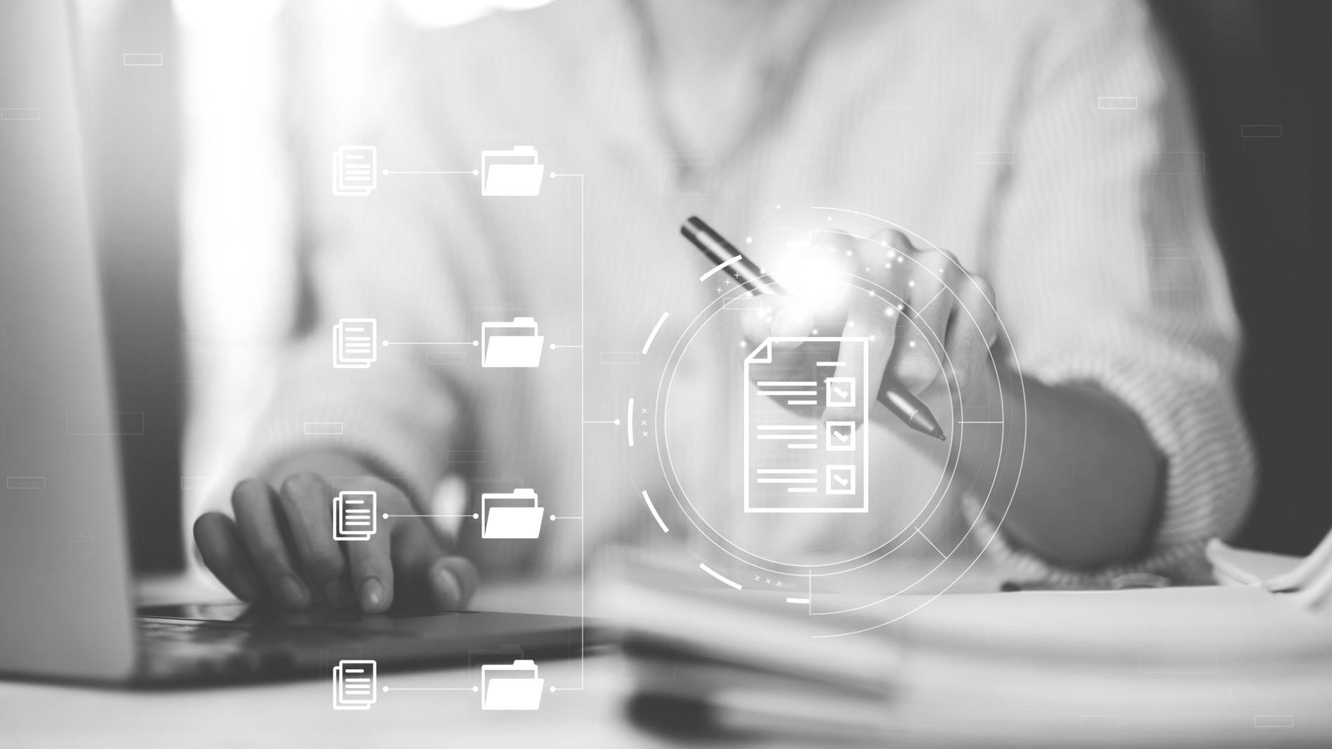 SEO eğitim programı katılımcıları uygulamalı çalışma yaparken